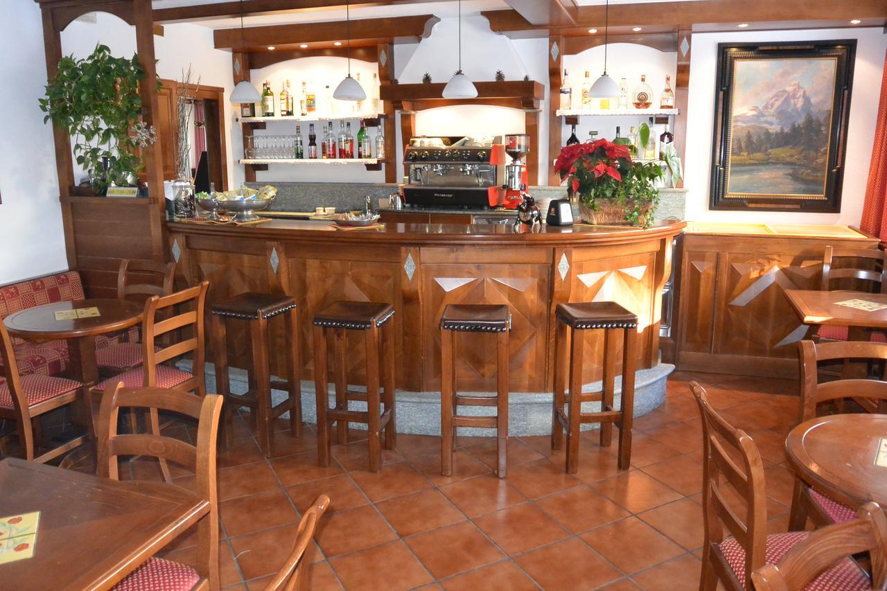 Hotel Fosson Breuil-Cervinia Exterior photo
