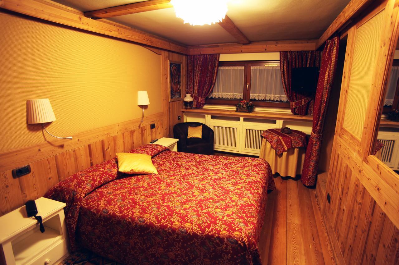 Hotel Fosson Breuil-Cervinia Exterior photo
